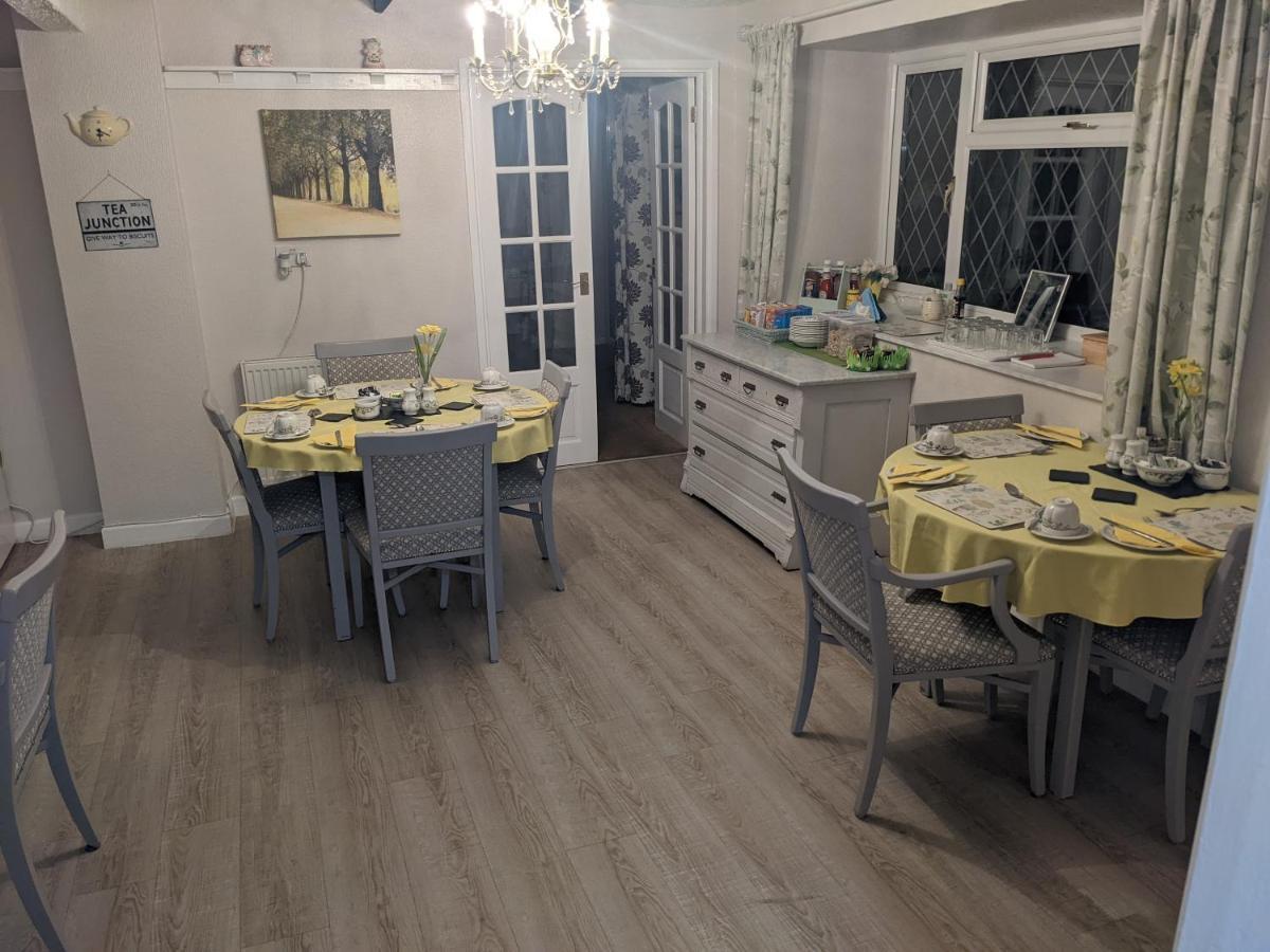 Cwmbach Guest House Neath Ngoại thất bức ảnh