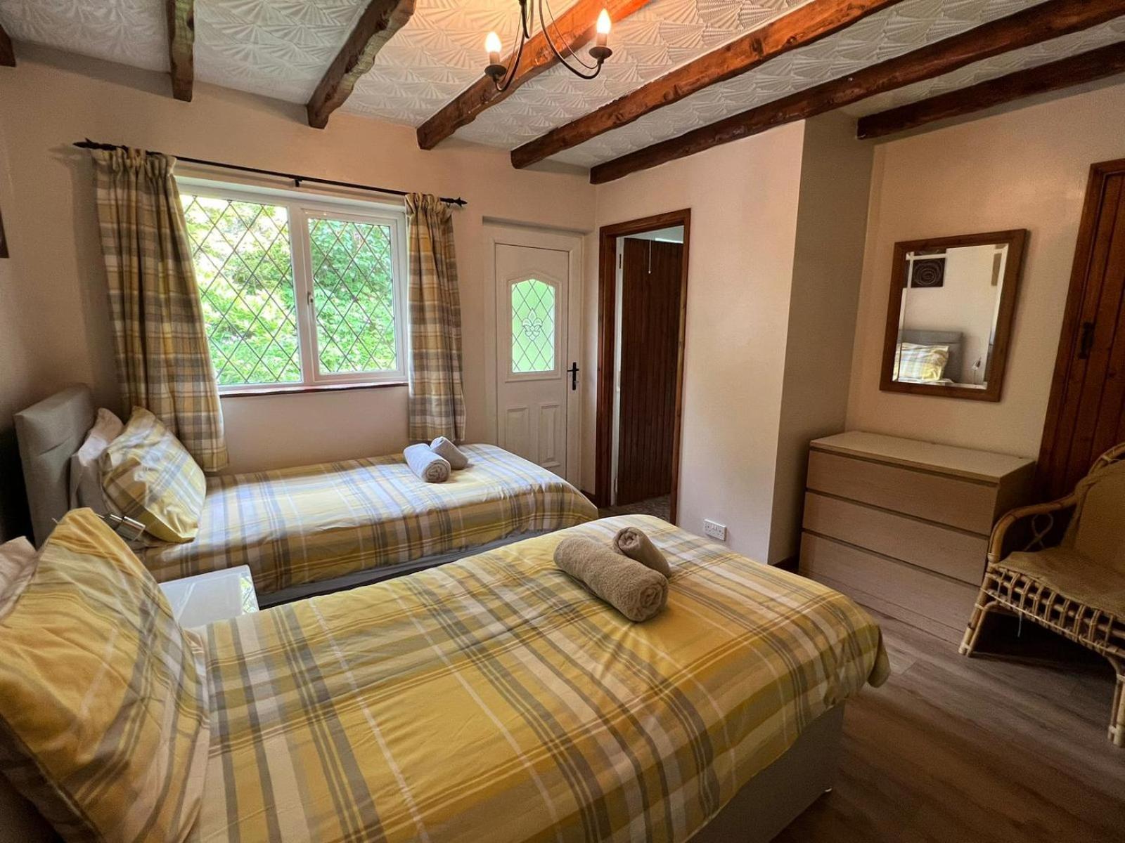 Cwmbach Guest House Neath Phòng bức ảnh